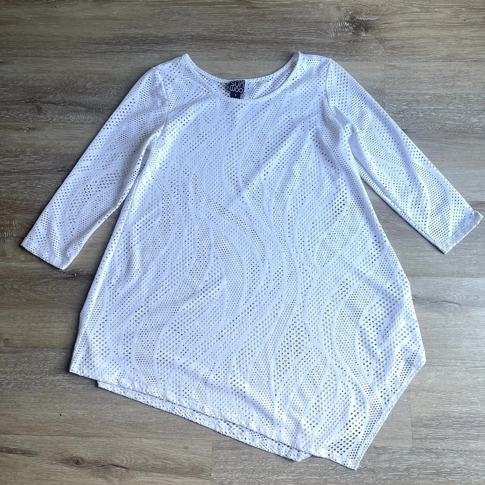Clara Sun Woo Swirl Tunic Shirt Women's S White Asymmetric Hem Laser‎ Cut